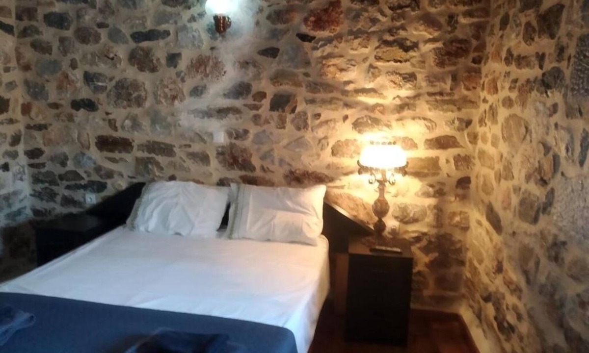 Omales House | Panos Stone Tower: Two-Bedroom House