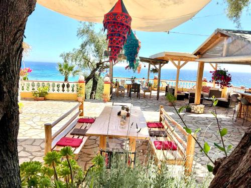 Sinarades Apartment | Pelekas Beach Apartments Rolling Stone