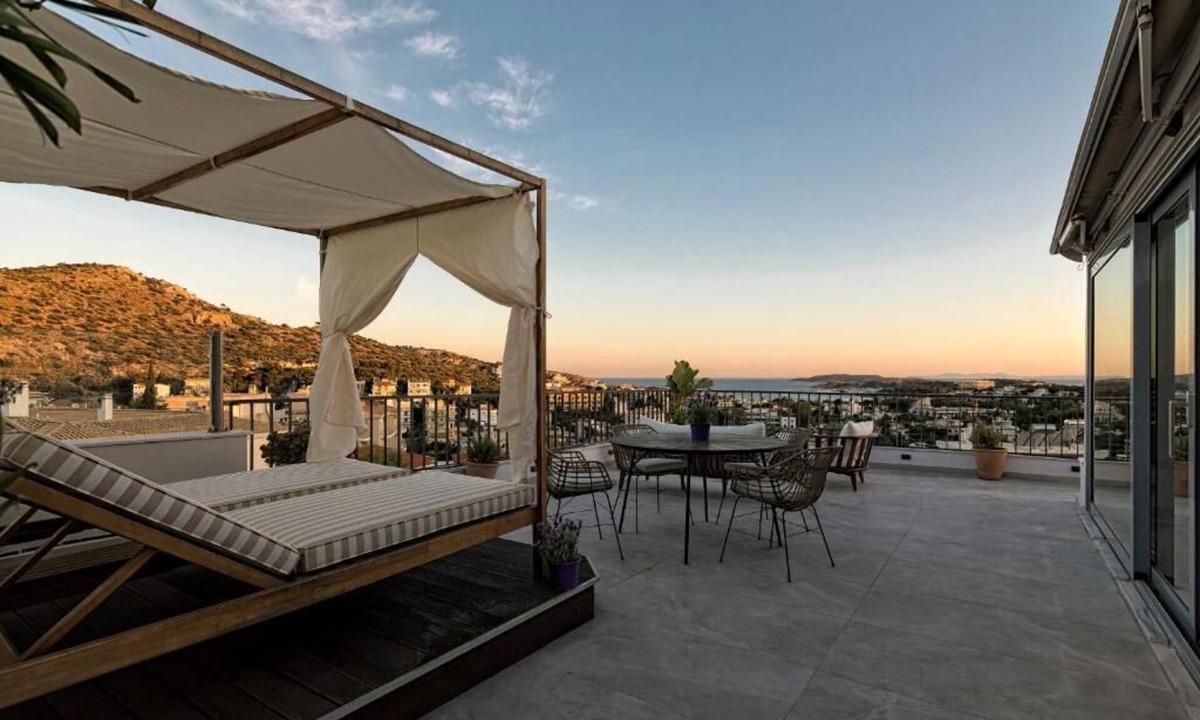 Vari-Voula-Vouliagmeni Apartment | Penthouse with breathtaking view of the Vouliagmeni bay