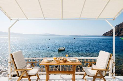 Therasia House | Petinos Fisherman's House