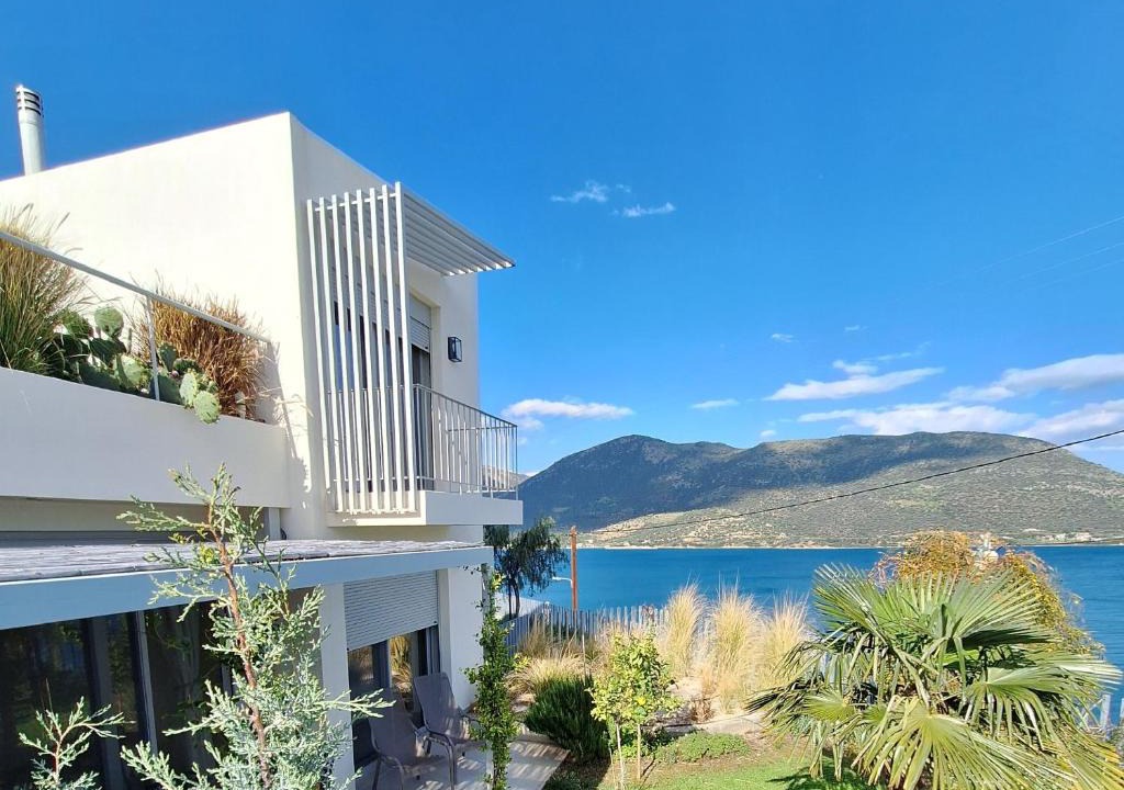 Eratini Villa | Physis Fokida