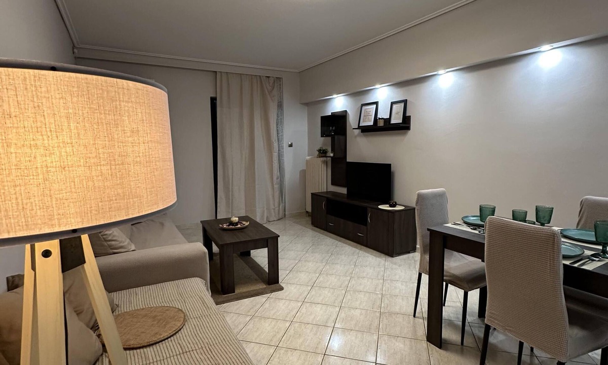 Peiraiki Apartment | Piraeus Seaside Apartment Escape
