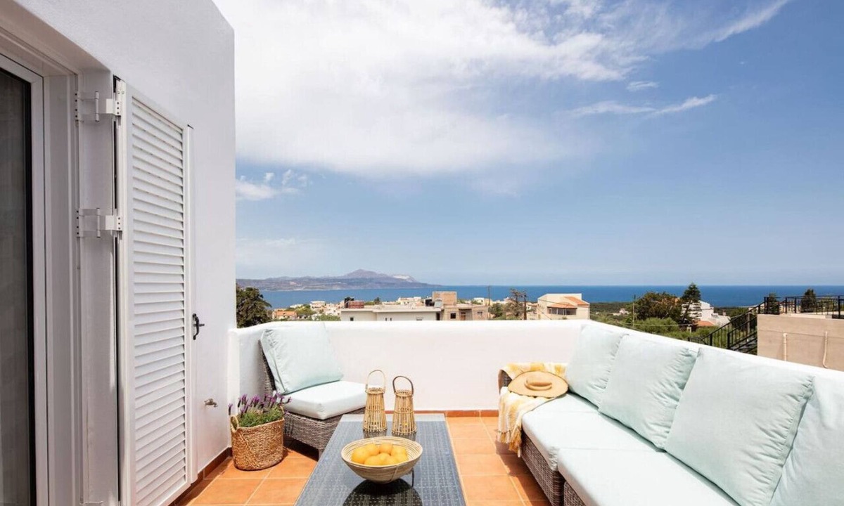 Plaka Apartment | Plaka Modern apartment with a shared Pool