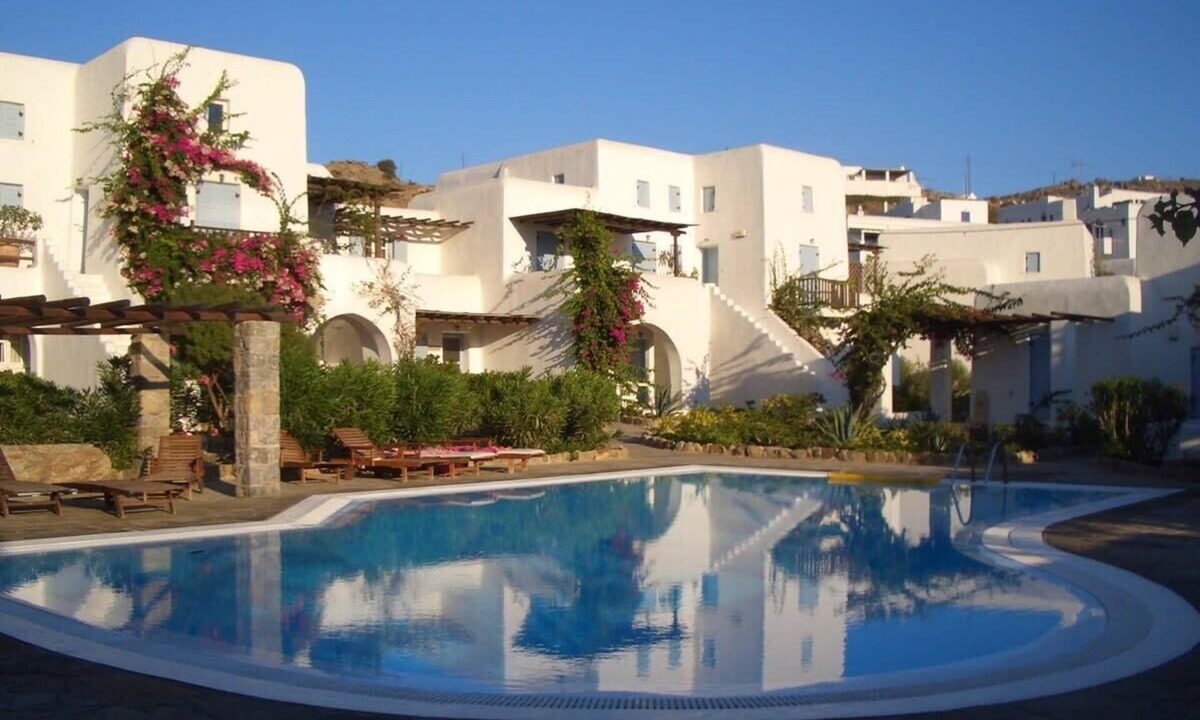 Ornos Apartment | Pleiades Modern Villa with Shared Pool in Ornos