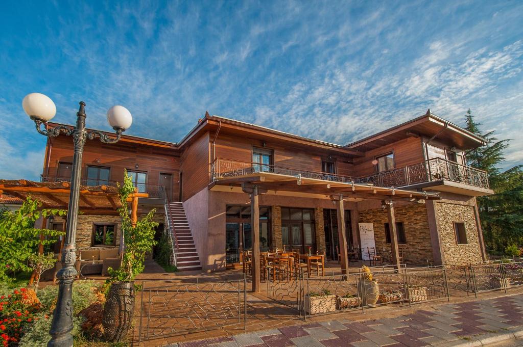 Katachas Apartment | Polys Guest House