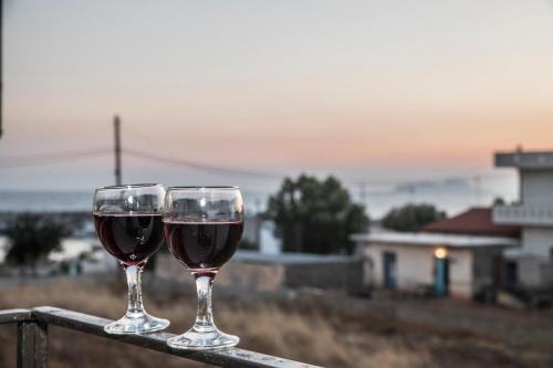 Kokinos Pirgos Apartment | Porto Alta - Relaxing Retreat with Port Glimpse