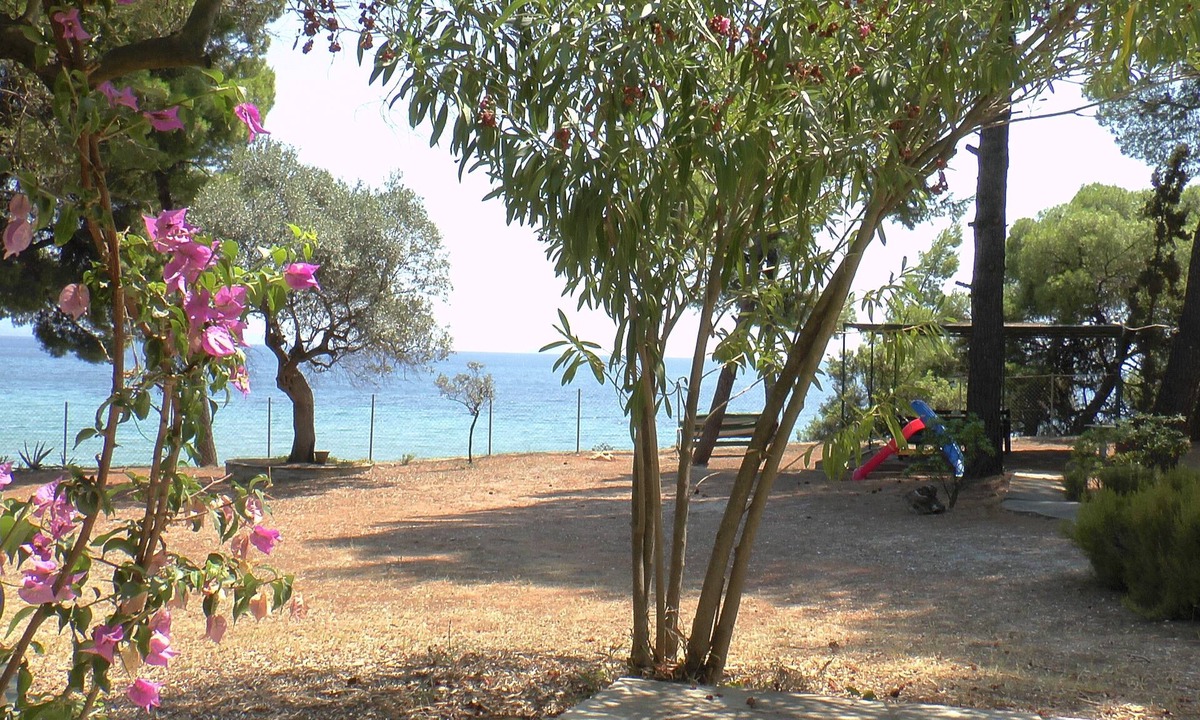 Metamorfosi Villa | Private villa, entire house in Halkidiki, only ten steps to the beach