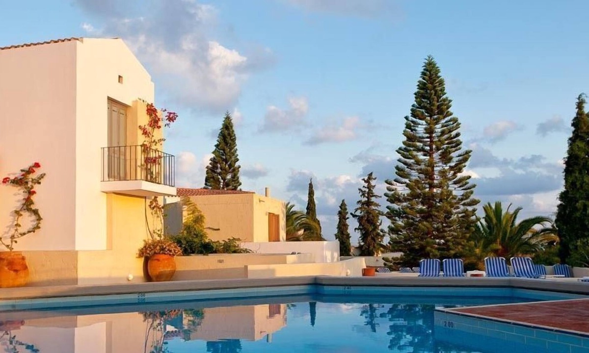 Koutouloufari Villa | R 1185 Fiona Standard Villa - With Garden View / Sea View & Buffet Breakfast and Dinner included