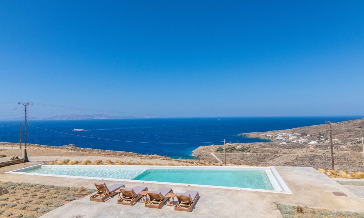 Exomvourgo Villa | ReGenesis 2 3BDR Villa by UpGreat Hospitality