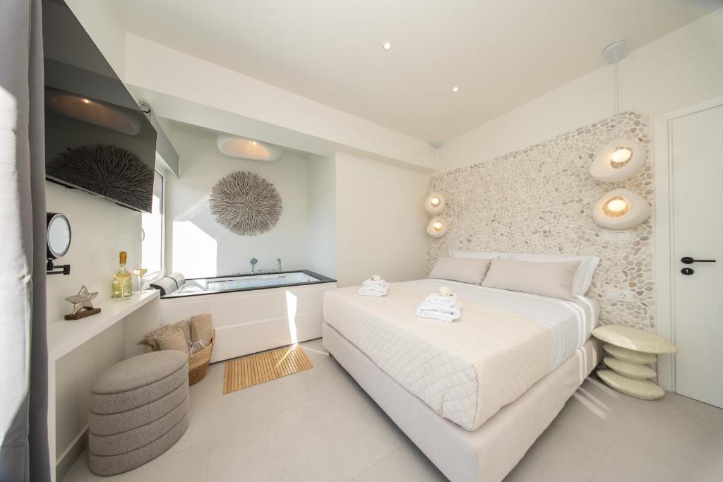 Fiskardo Apartment | Reginas Fiscardo Collection - Fiscardo view apartments