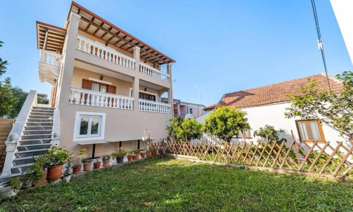 Kavos Hotel | Roys Blu Hotel