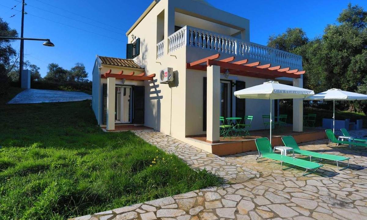 Astrakeri Villa | Rural property with stunning sea views