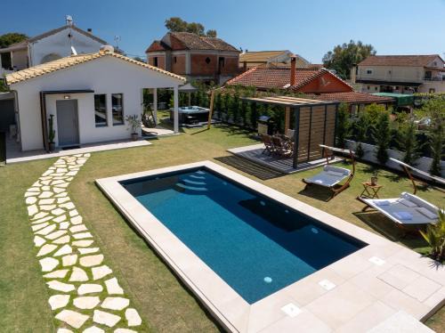 Petriti Villa | Rustic Charm Villa
