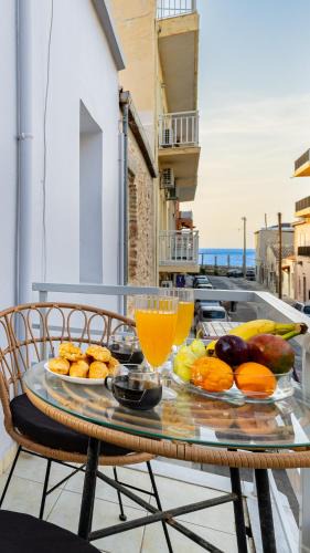 Koum Kapi Villa | Sea & City - Luxury Seaside Maisonette with Private Rooftop Cinema - 50m from Beach & 300 m from Old Town