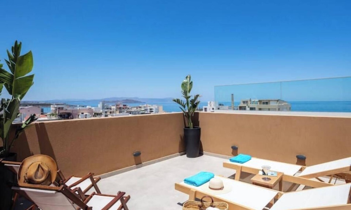 Old Town Apartment | Sea & Mountain Views, Private Rooftop by Chania Beach
