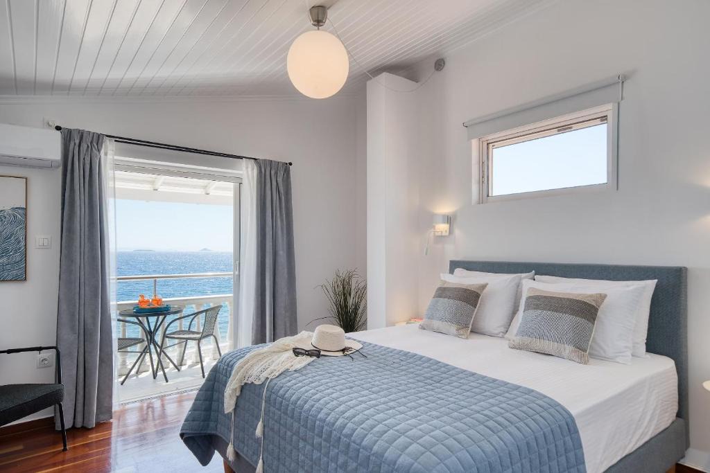 Loutra Oraias Elenis Apartment | Sea Pearl - Luxury Beachfront Maisonette