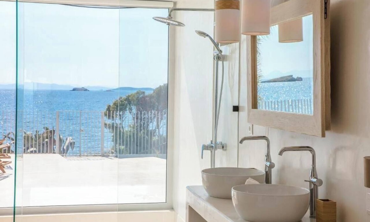 Saronida House | Seafront Athens Riviera Lagonisi Villa