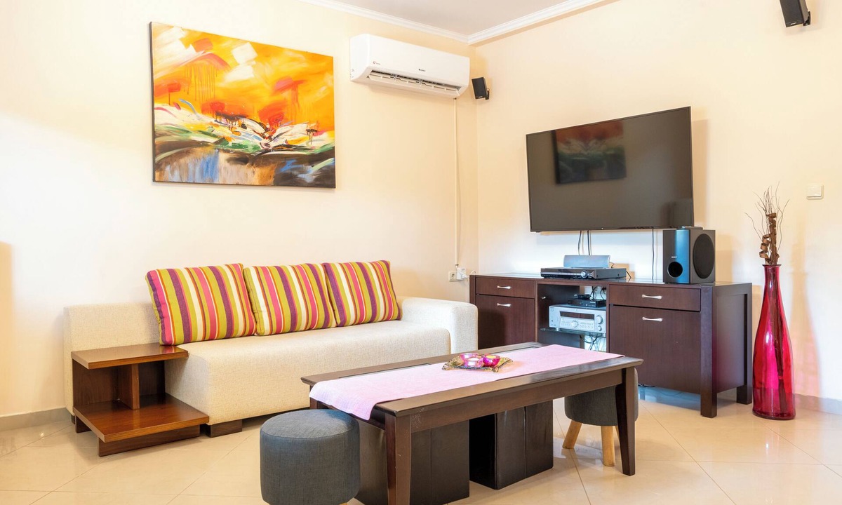 Nea Makri House | Seaside Luxury Residence near the Airport