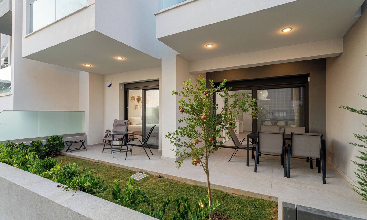 Nikita Apartment | SithoniaRS Emerald Luxury Apartment
