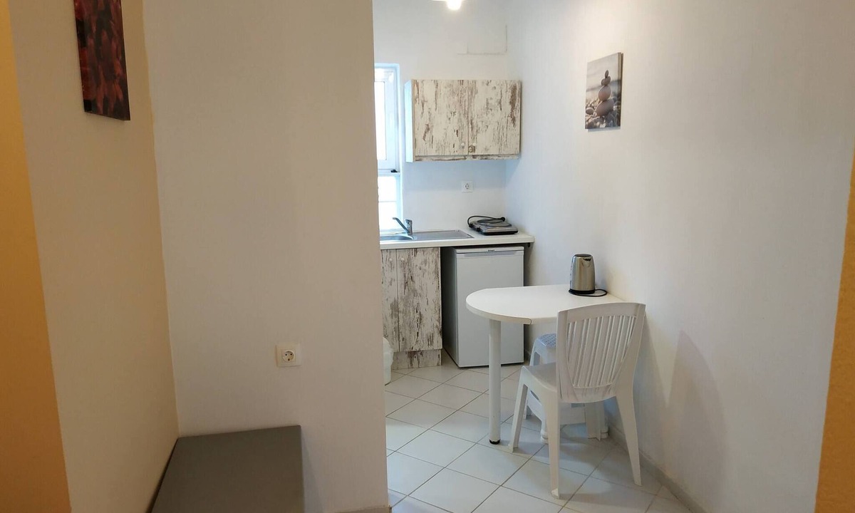 Agia Pelagia Apartment | Small Apartment For 3 Pers 70meters From The Beach