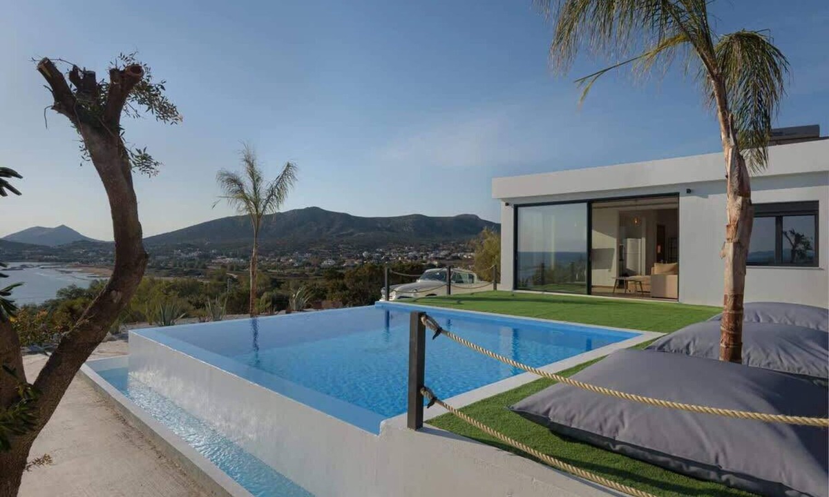 Lavreotiki Villa | Sounio 3BR Villa Pool Sea Views