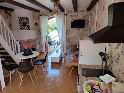 Minia House | Spasmata Village - Special Maizonette Only Adults Retreat Just one Minute to the Beach