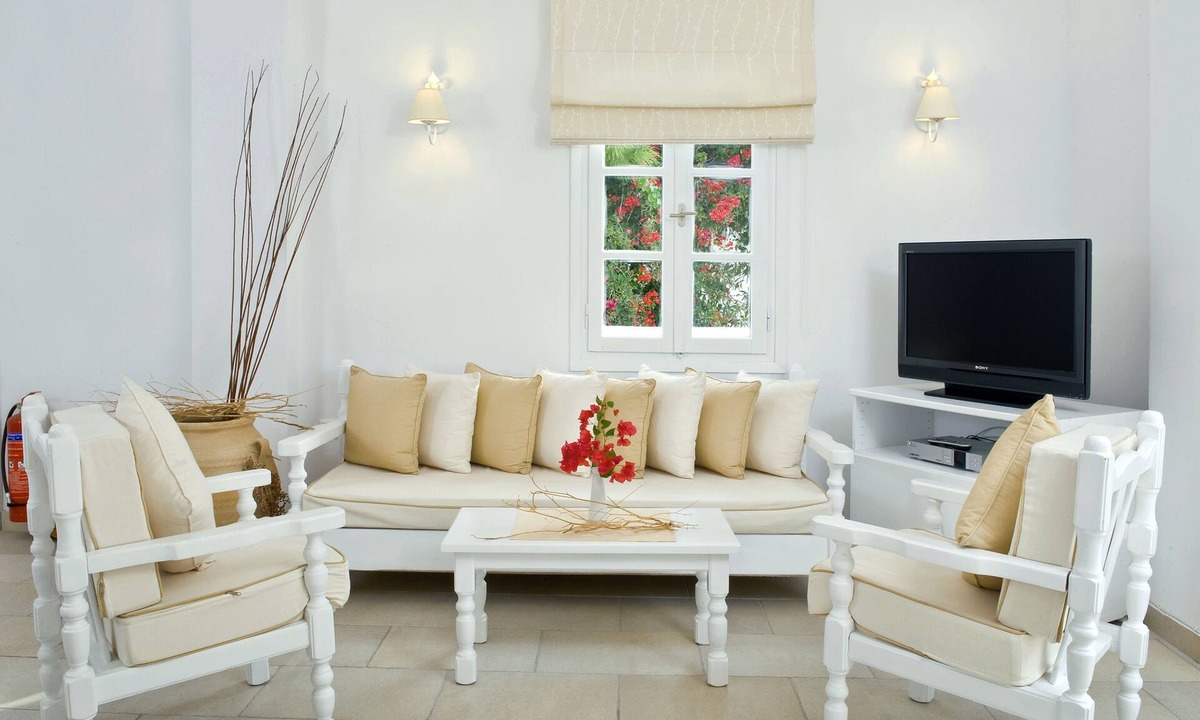 Perissa Hotel | Spiros & Hiroko Hotel - Adults Only