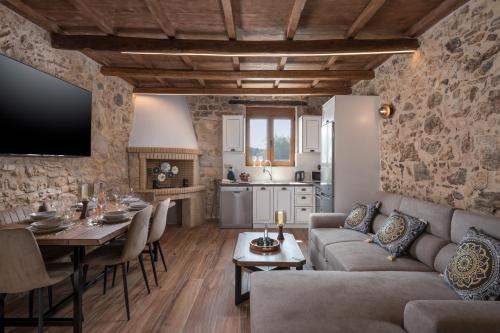 Vamvakopoulo Apartment | Stella's Traditional House Near the City