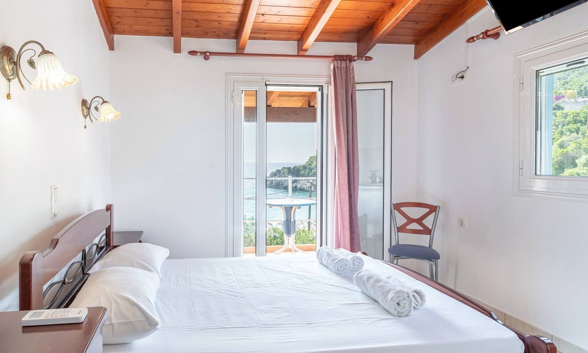 Parga Apartment | Studio Apartment 'Alex Bar Apartment 12' with Sea View, Wi-Fi and Air Conditioning