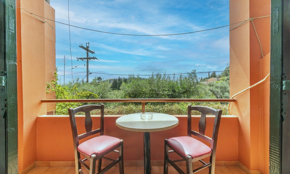 Lakones Apartment | Studio Apartment "Arianna Studio Ground Floor 2" with Sea View, Shared Pool & Wi-Fi