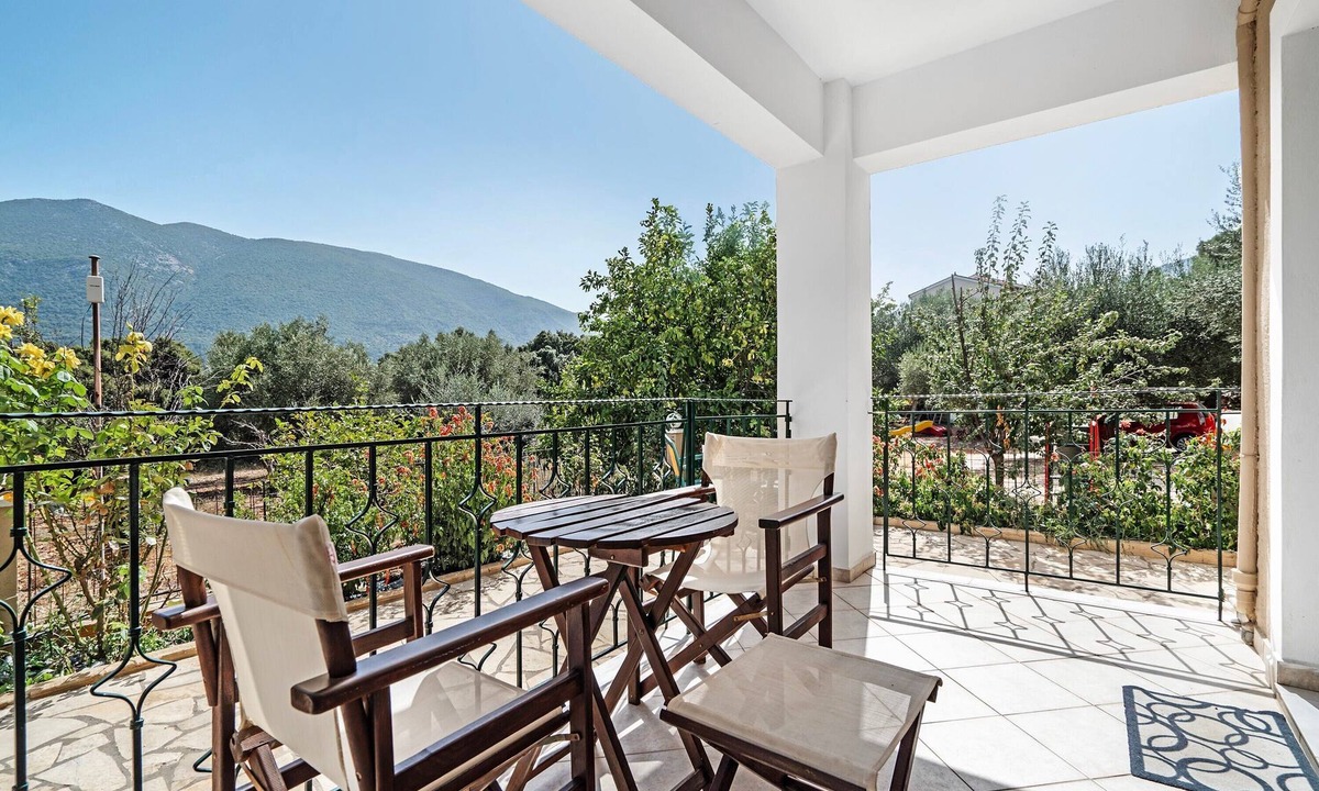 Sami Apartment | Studio "Daratos 4" with Shared Garden & Wi-Fi