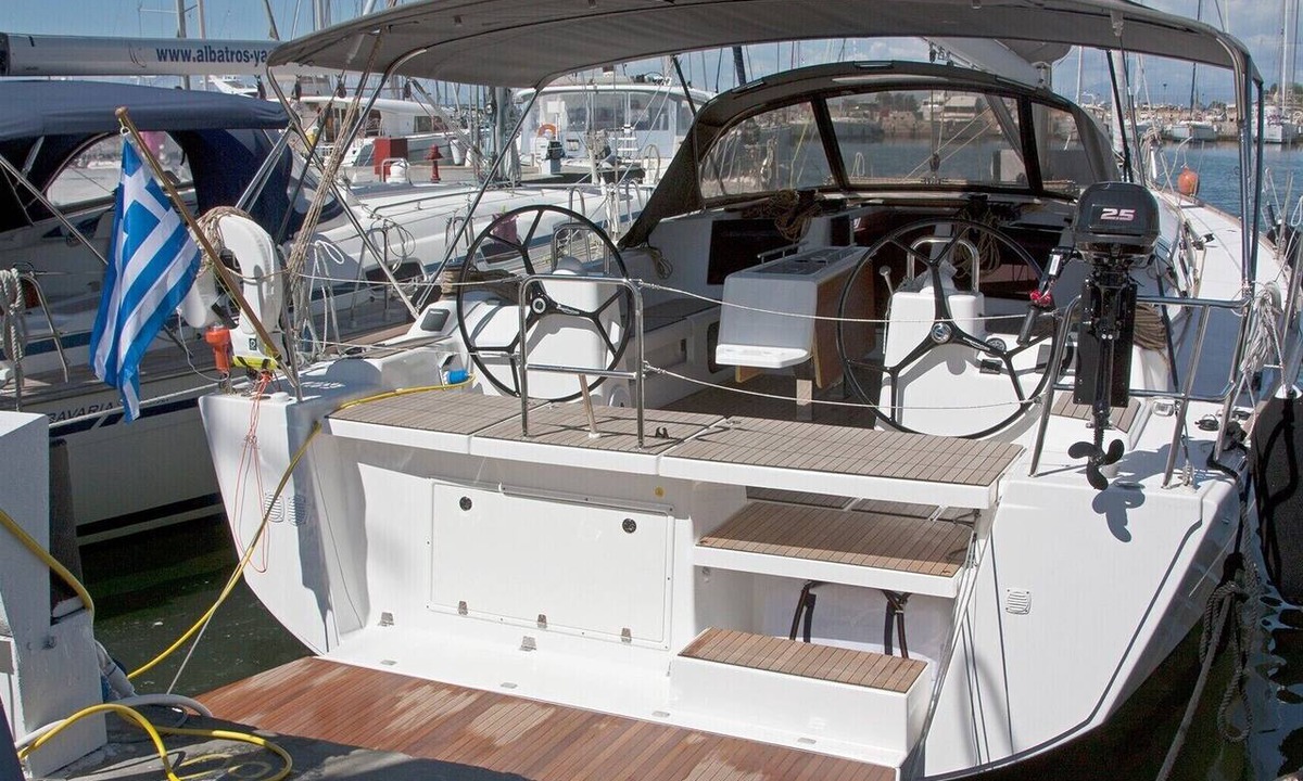 Nikita Boat Rental | Sun-Kissed Sailing: A Luxurious Beach Experience in Nikiti, Macedonia