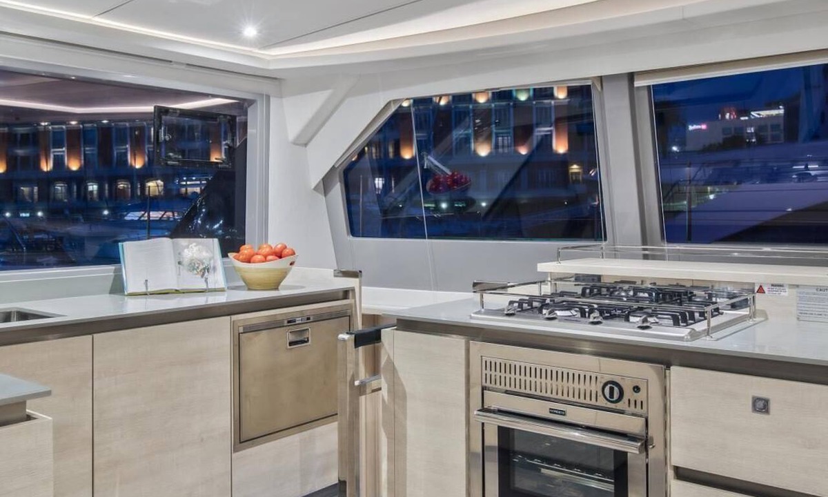 Pasalimani Boat Rental | Sun-Kissed Sailing Adventure in Islas Sarónicas