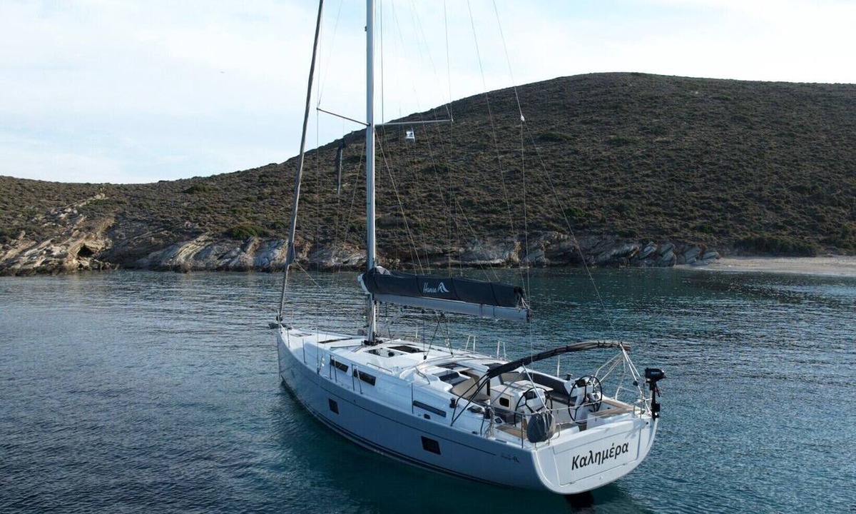 Lavreotiki Boat Rental | Sun-Kissed Sailing Adventure in the Saronic Islands