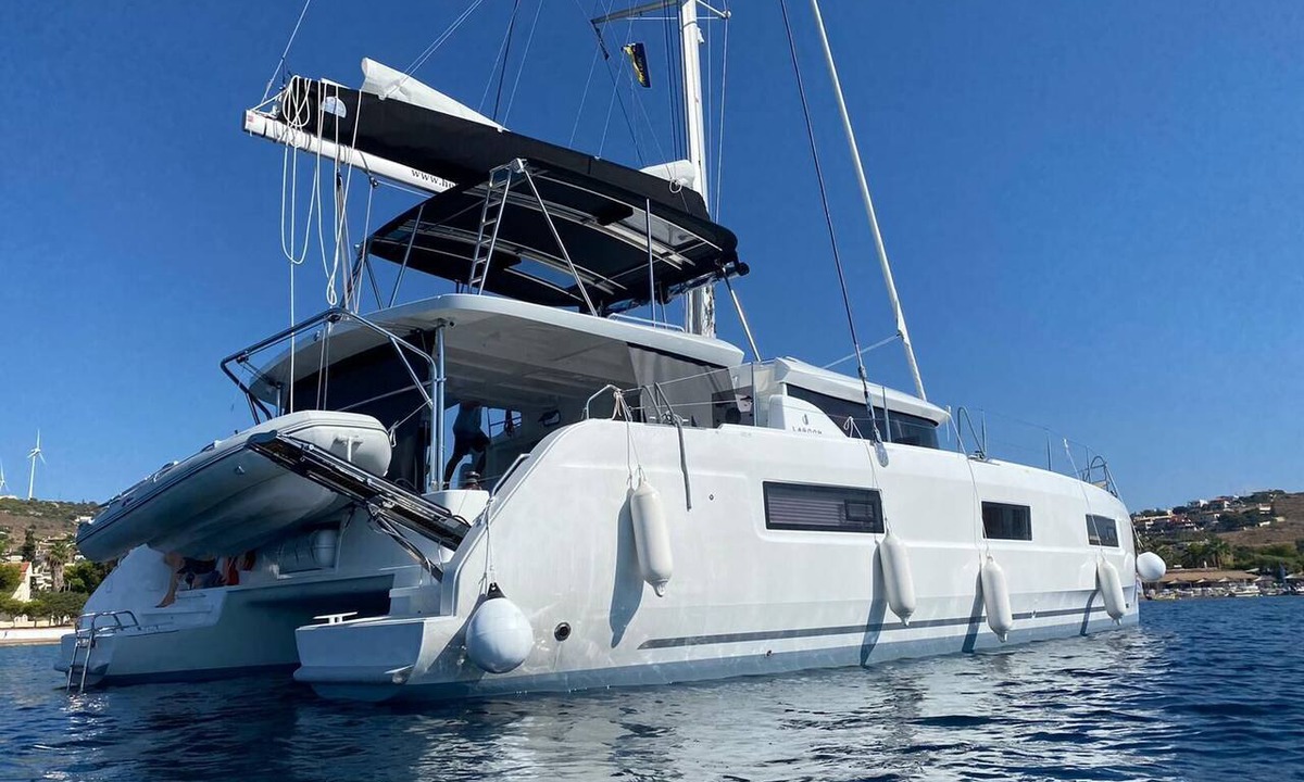 Lavrio Boat Rental | Sun-Kissed Sailing Adventure in the Saronic Islands
