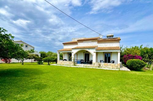 Almiros Beach Apartment | Sungate Villas