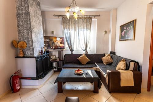 Tagarades Apartment | Tagarades 2BR Balcony Retreat in Quiet Area Washer Self Check-in