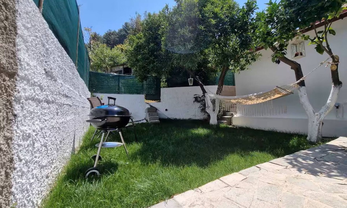 Paradisi House | The Garden House in Paradisi
