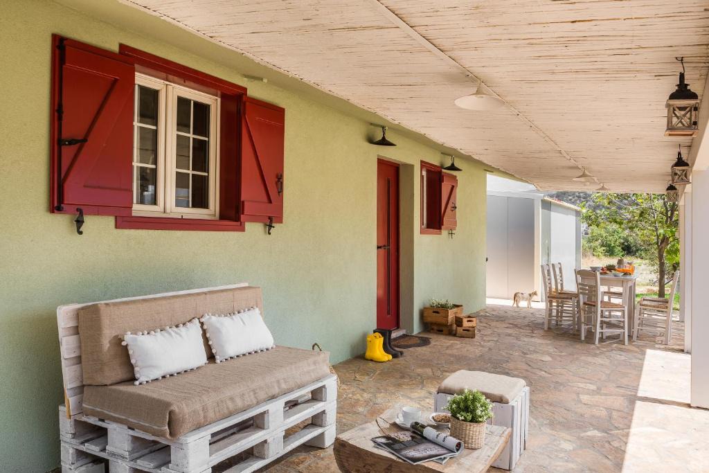 Argostoli House | THE OLIVE TREE COTTAGE