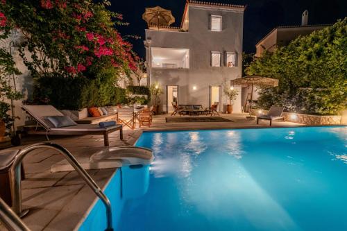 Spetses Villa | The Villa Evita Stunning View with private pool