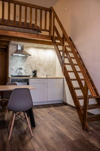 Galatas Apartment | The Wood Loft poros view