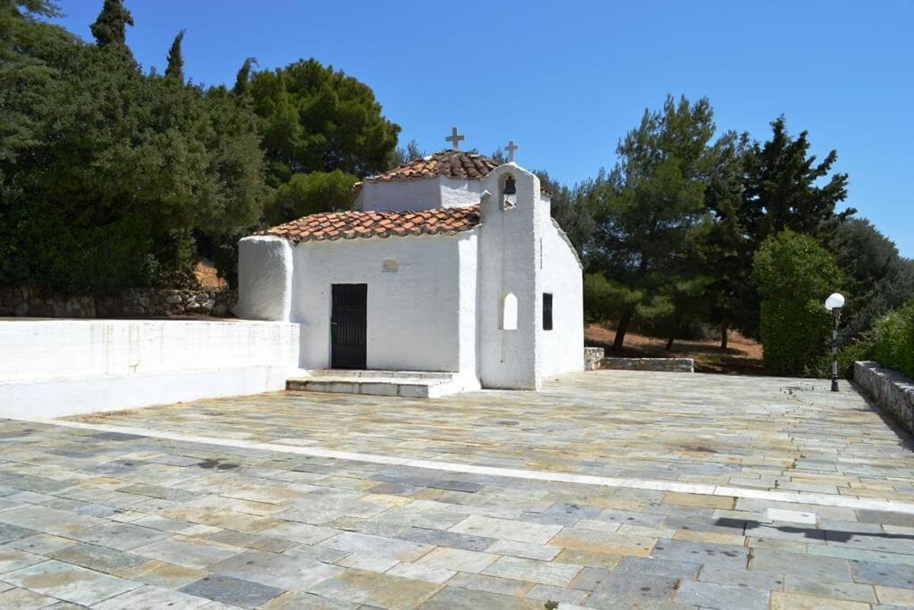 Kallitechnoupoli Villa | Thea House