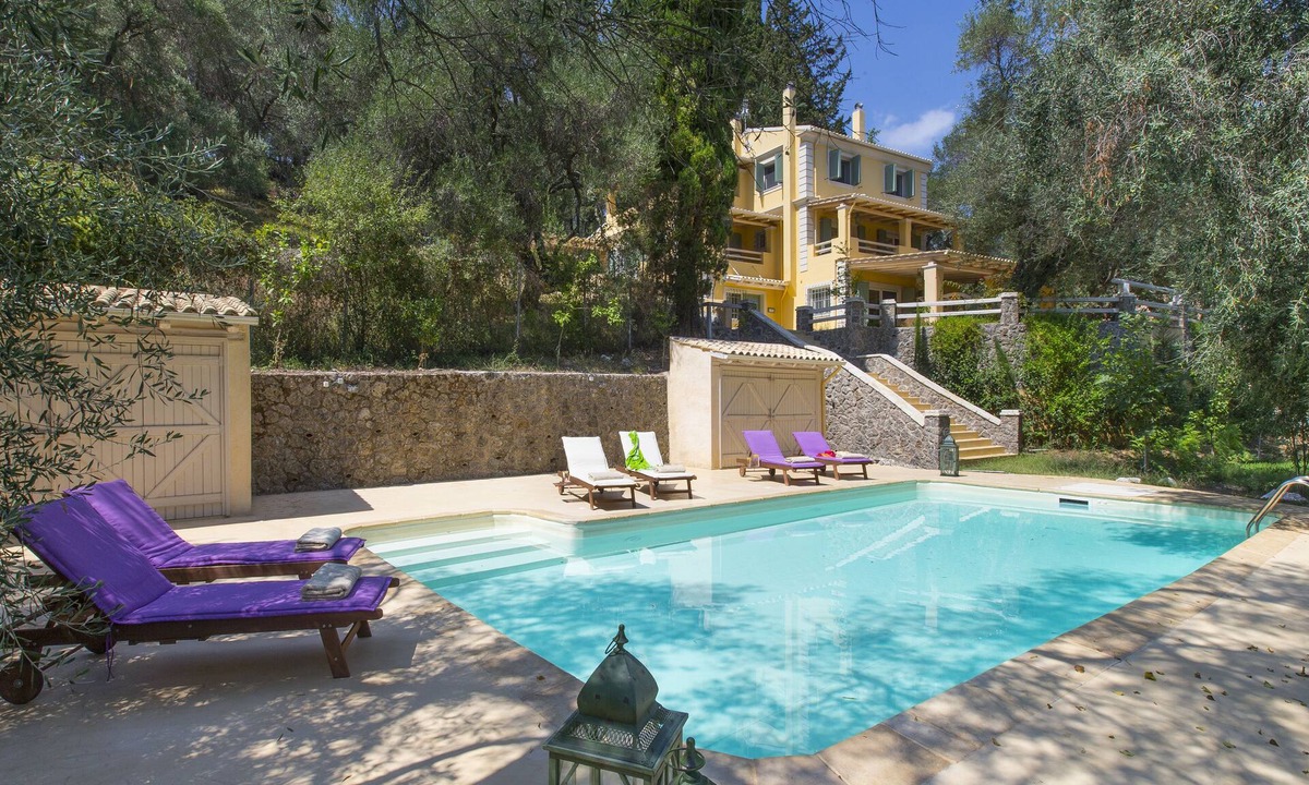 Limni House | TITANIA-Luxurious Holidays by the Pool at IL Giardino Segreto Di Prospero