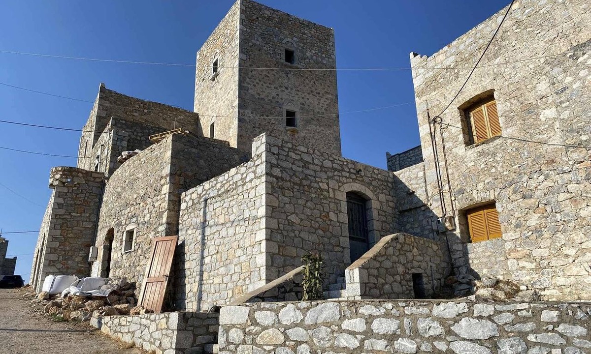 Omales Apartment | Torre Agetria Episkopē: Experience Inner Mani in a historic tower studio