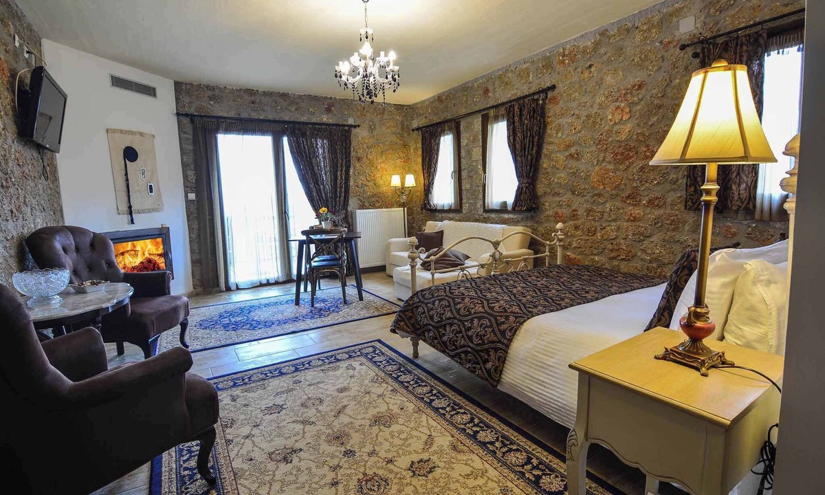 Mesaia Trikala Bed & Breakfast | Trikalon Muses Art Suites - Erato Cozy Suite