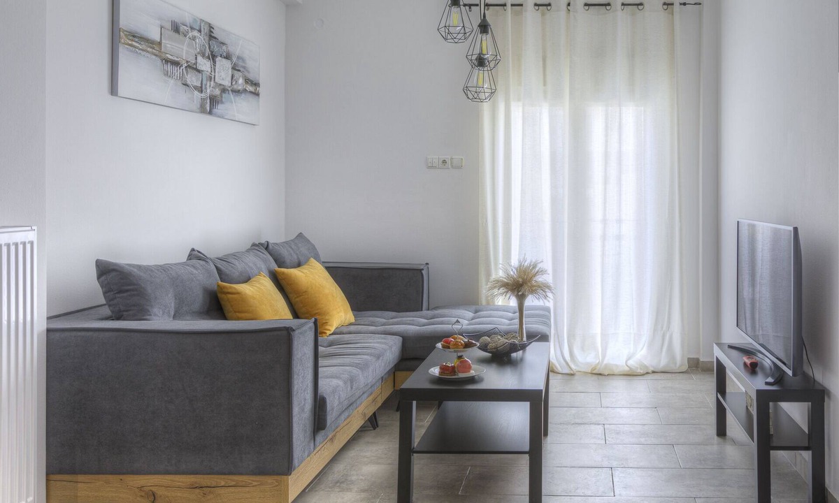 Filopappou Apartment | Urban Breeze: Your Oasis in Koukaki, Moments from Acropolis, Plaka, and Thisio