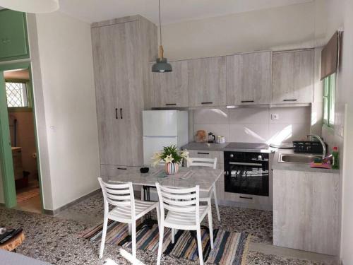 Steni Dirfyos Apartment | Vιtamin Sea apartment 8, Απολαυστική διαμονή στον Αλμυροπόταμο!