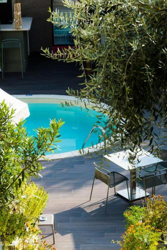 Thasos Town Hotel | Vera Lilli