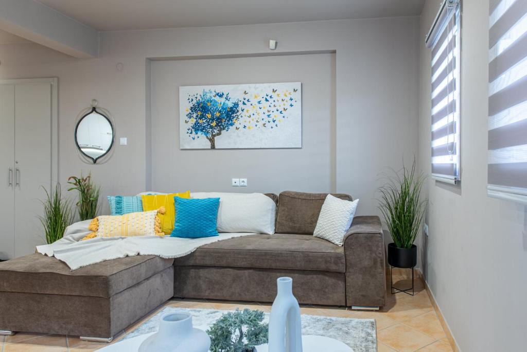 Veroia Apartment | Veria Panorama Luxury Suite with Garden 2