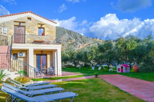 Kissamos Villa | Villa Anastasia Luxe with Top WiFi, BBQ & Amazing Views